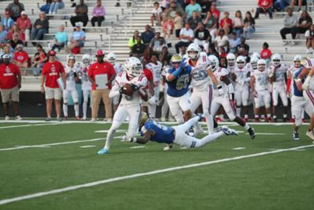 Eagles Soar Past Lions