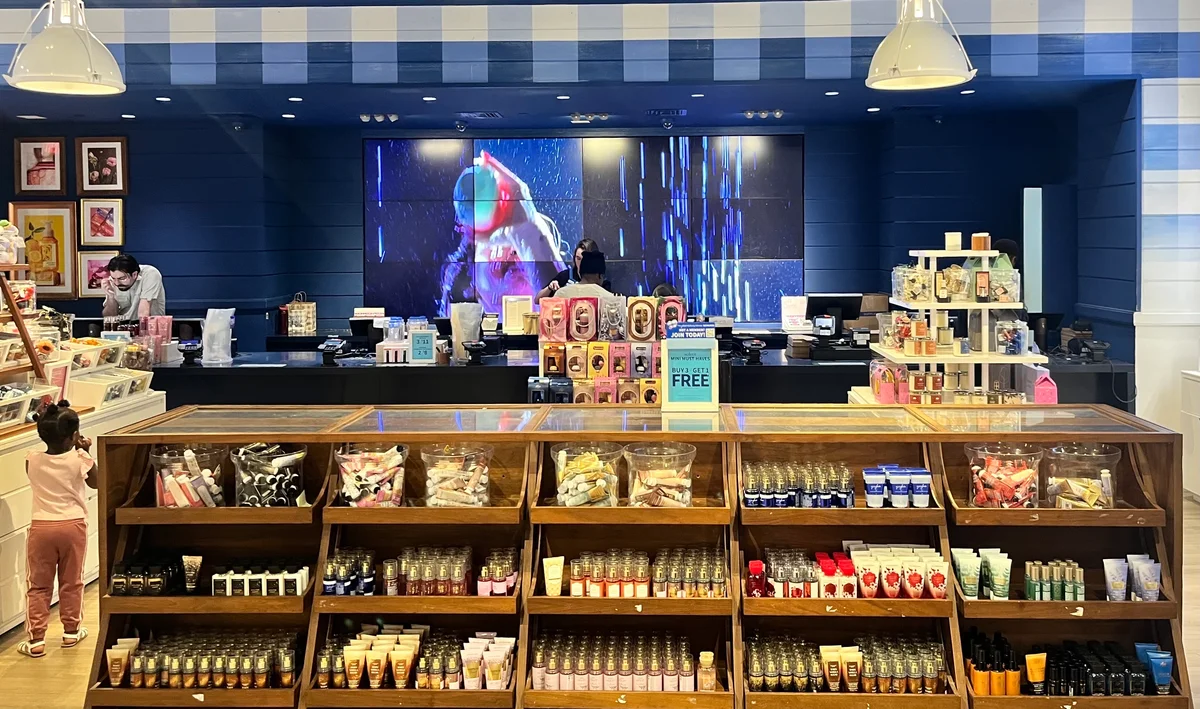 Bath & Body Works Brings Luxurious Fragrances and Home Essentials to Town