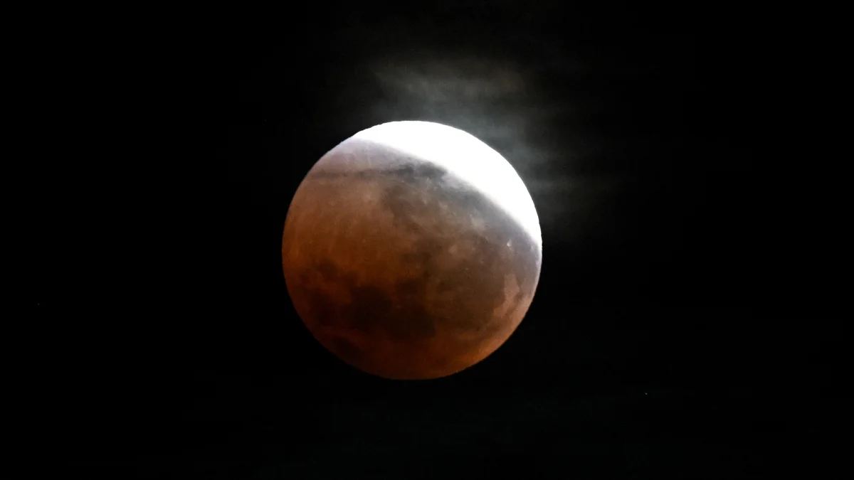 Ashland Skywatchers Can Catch a Near-Total ‘Blood Moon’ Tonight