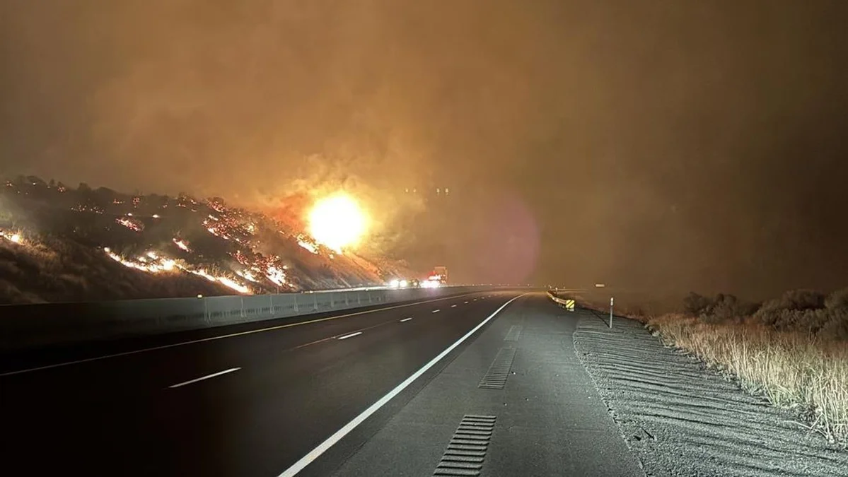 I-84 back open in both directions between Baker City and Ontario due to wildfire