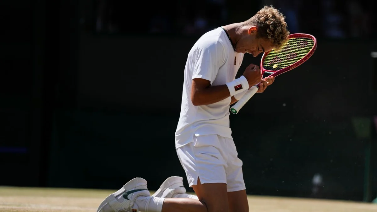 American qualifier Jordan Lee, 16, wins Wimbledon boys' title