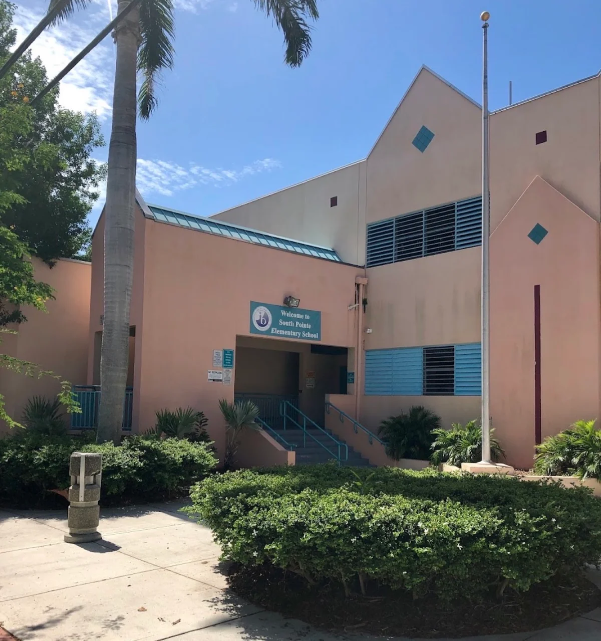 Miami Beach South Pointe Elementary – Home of the Dolphins!instagramfacebook2twitter
