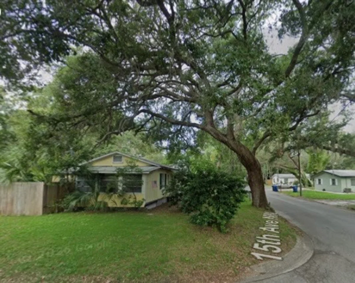 A tree falls in Largo. A lawsuit takes root.